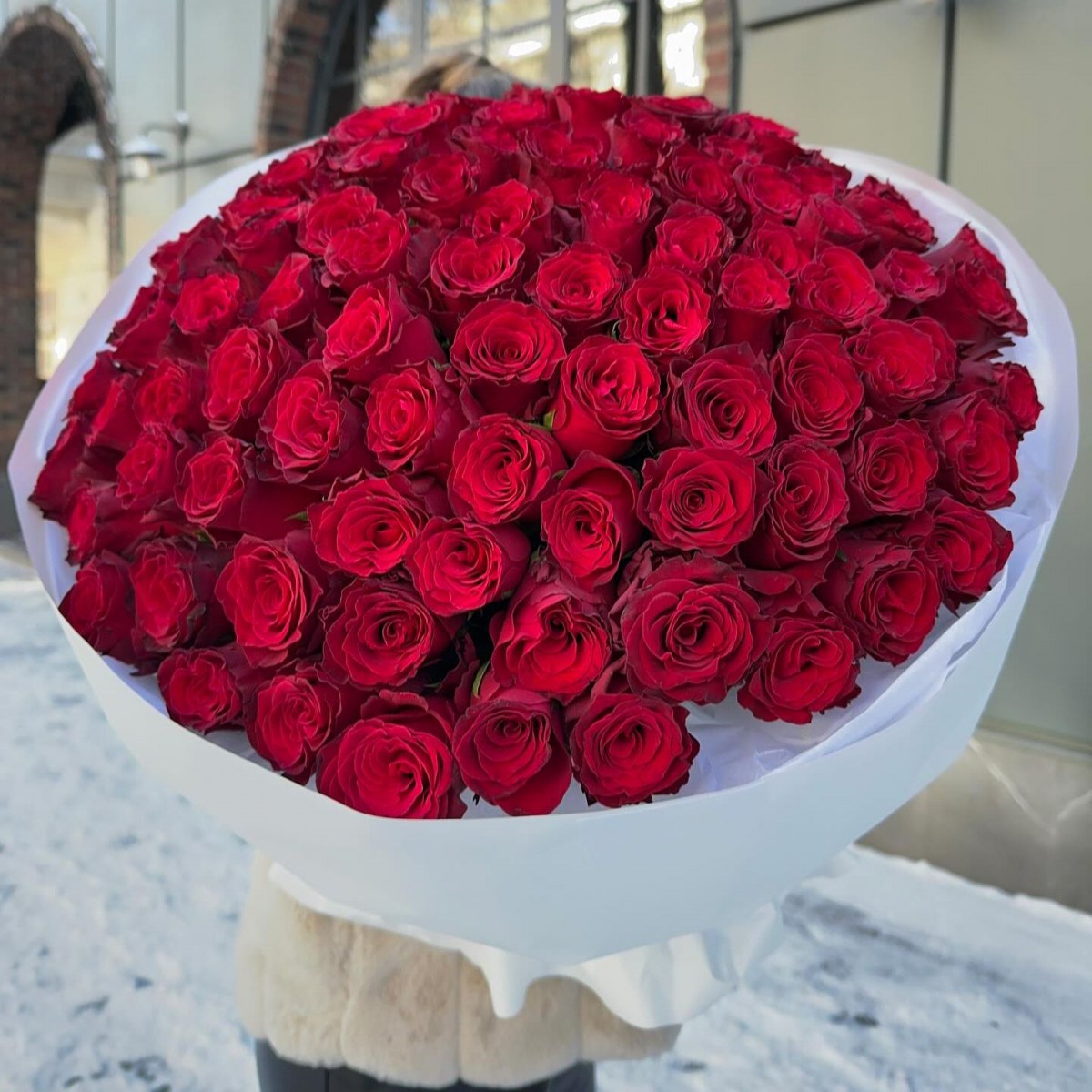 101 красная роза в Новосибирске