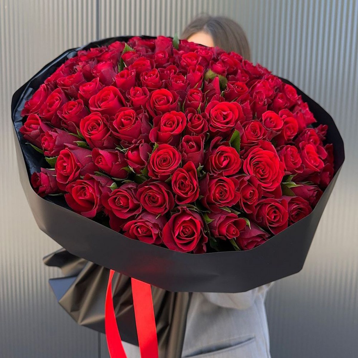 101 красная роза Кишинев