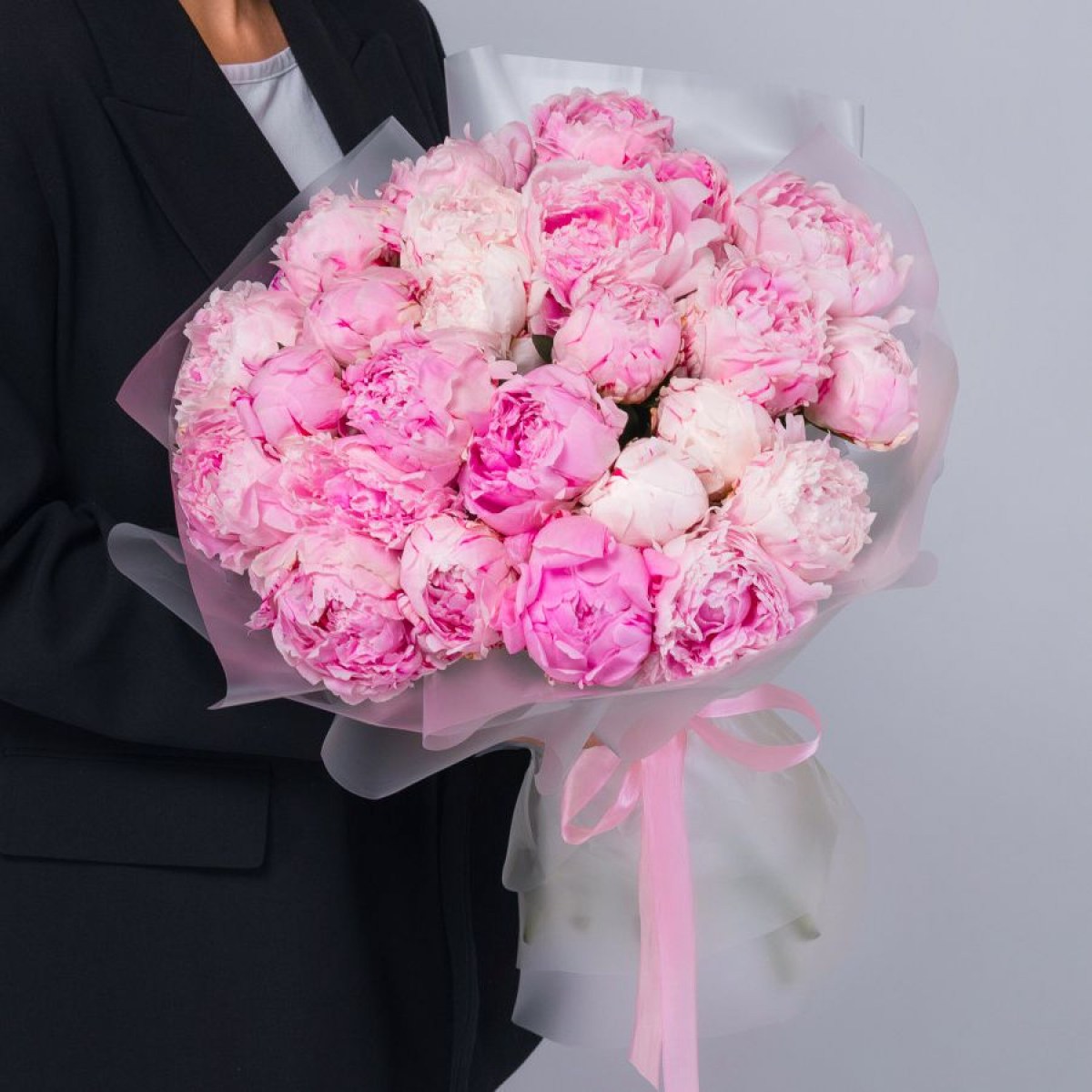 Пионы Сара Бернар