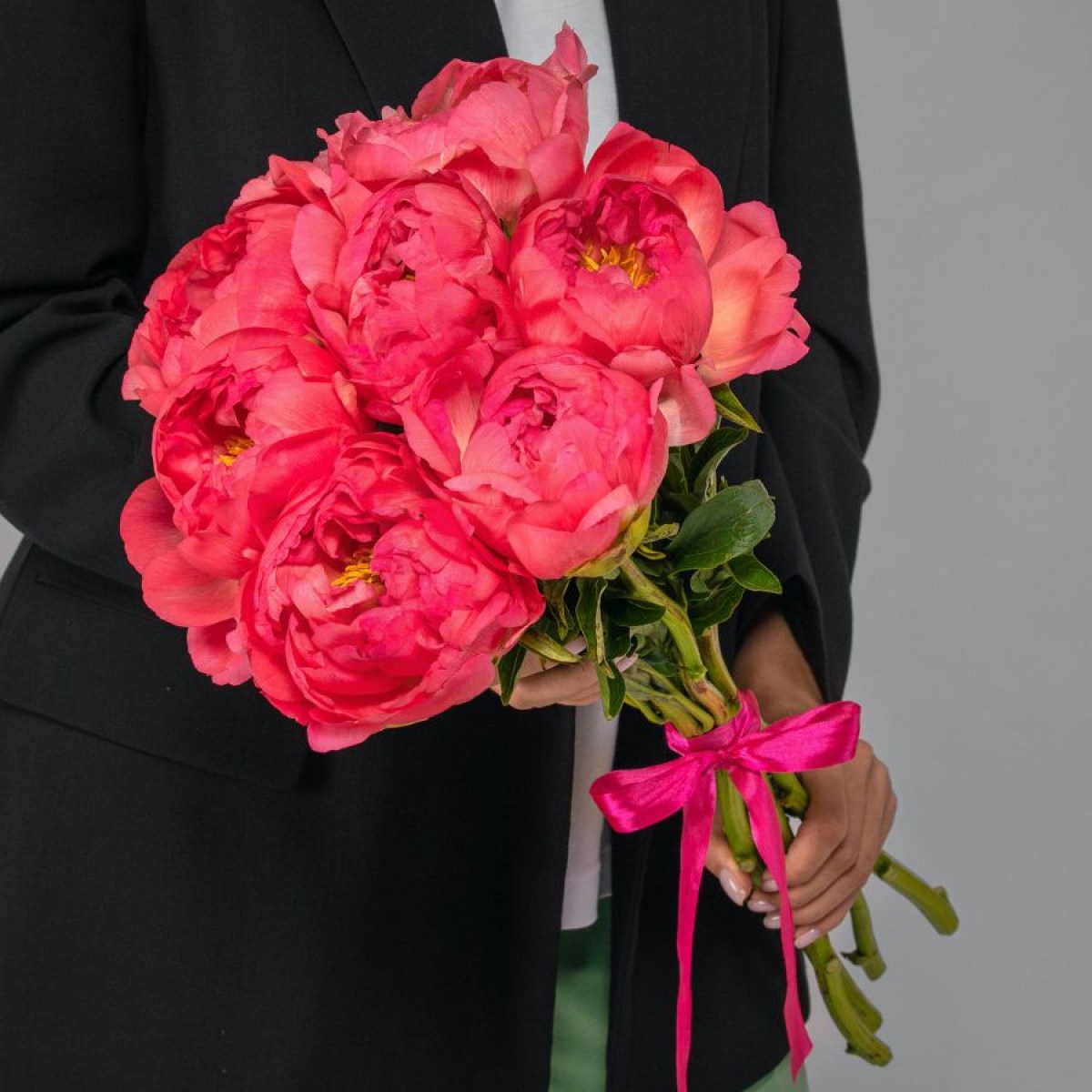 Коралловые пионы