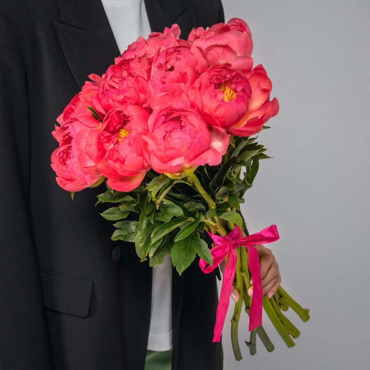 Коралловые пионы