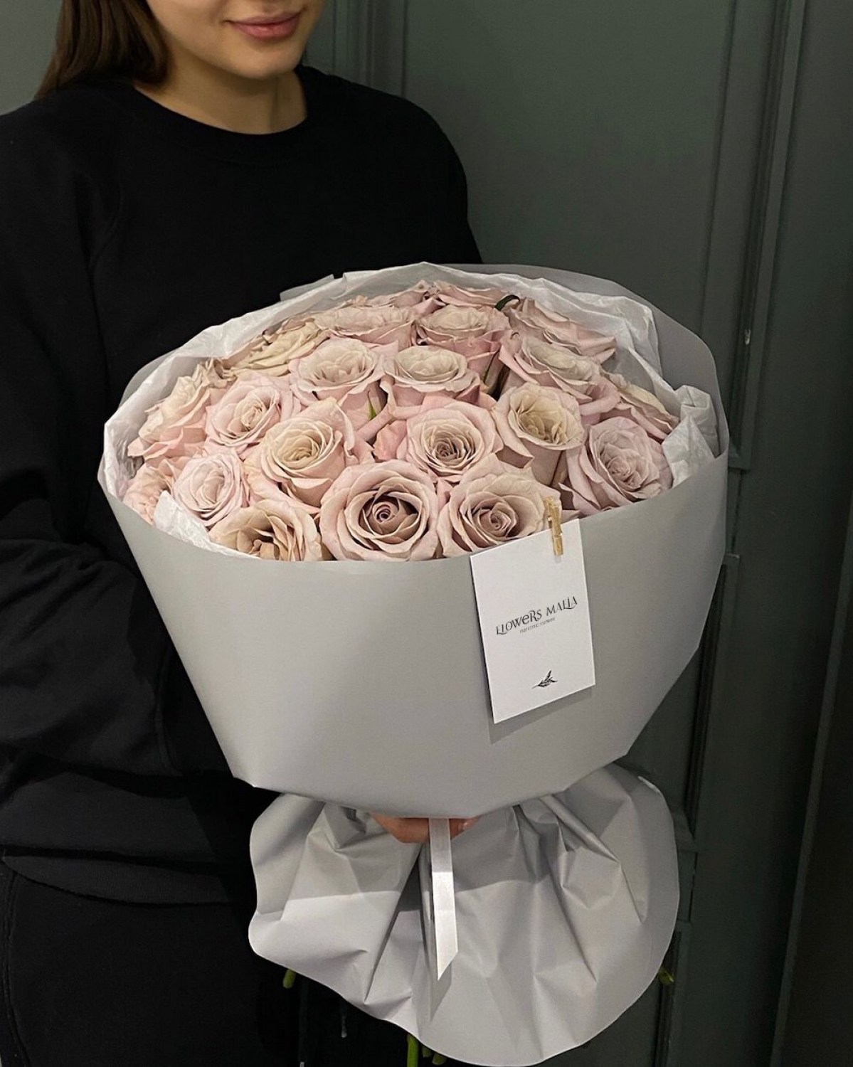 Кремовые розы в Новосибирске