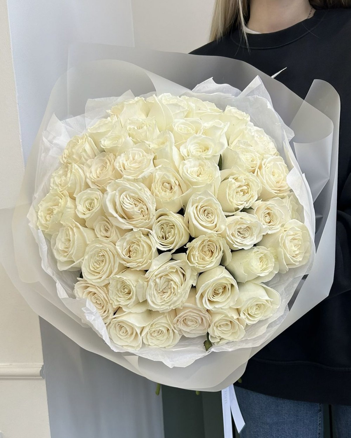 51 белая роза Новосибирск